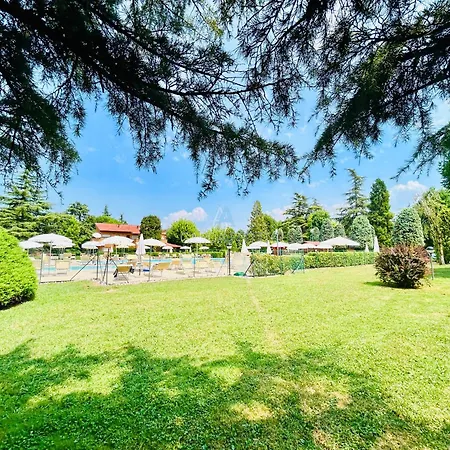 アパート Flora -100m Dal Di Garda - Piscina